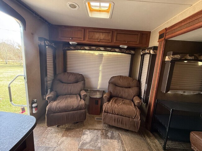 Building Photo - Elizabeth's RV Park