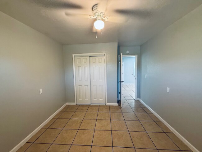 Building Photo - 1013 Neptune Dr