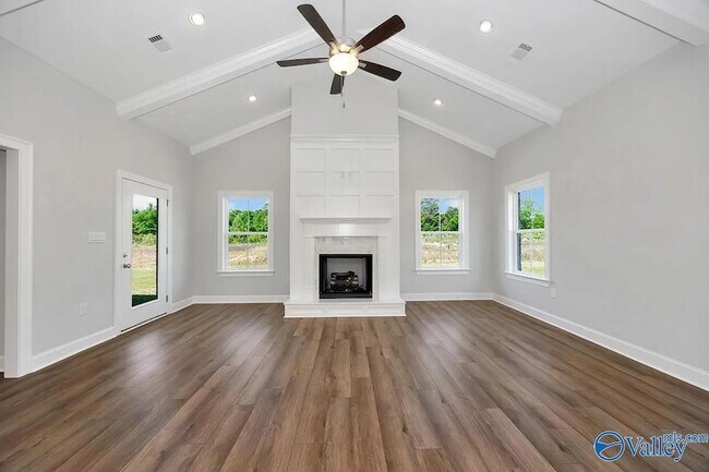 Building Photo - 16535 Hamilton Pl