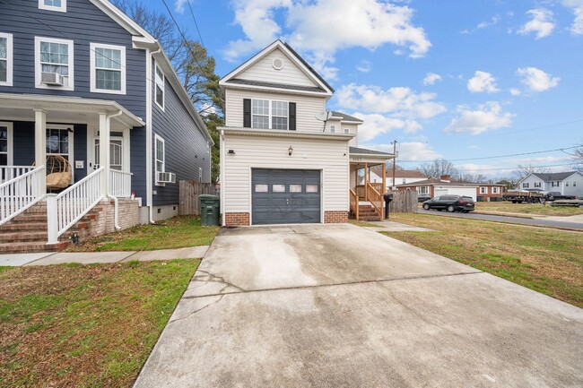 Building Photo - Spacious 4-Bed, 3.5-Bath Norfolk Home with...