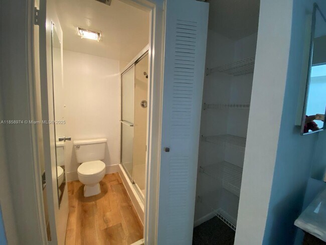 Building Photo - 13000 SW 15th Ct