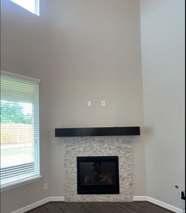 Building Photo - 14615 Birchwood Falls Trail