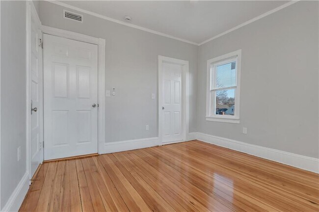 Building Photo - 382 Orms St