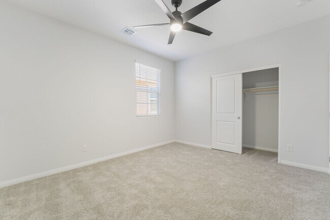 Building Photo - Modern Living in Cadence – 3 Bedroom Beauty!