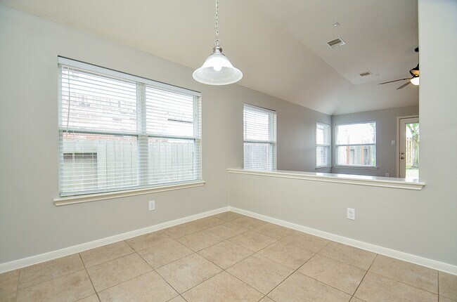 Building Photo - 24514 Springwood Glen Ln