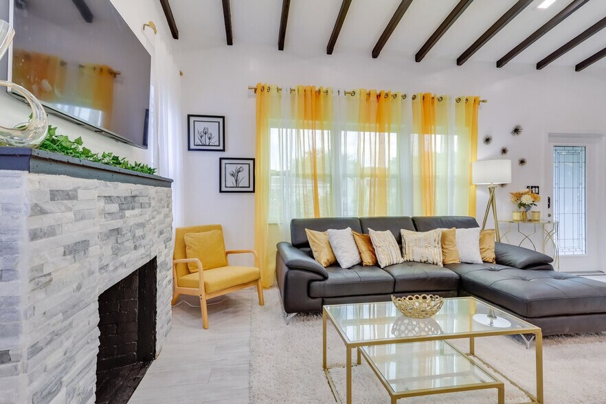 Building Photo - 774 NW 49th St