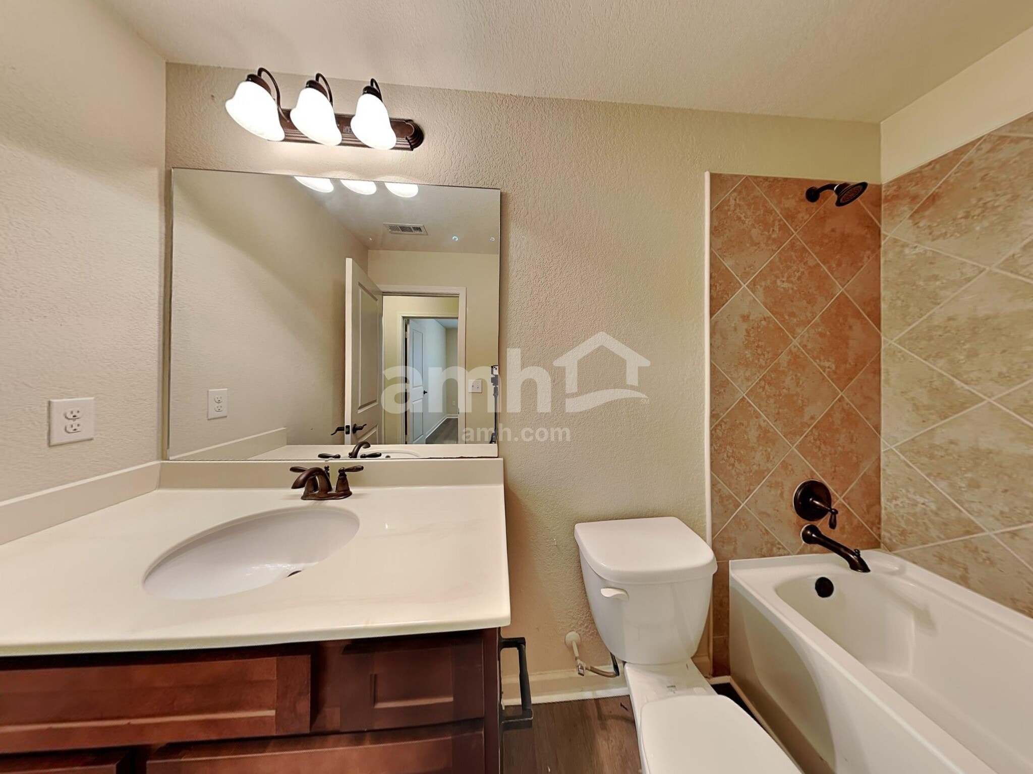 Building Photo - 154 Al Jennah Blvd