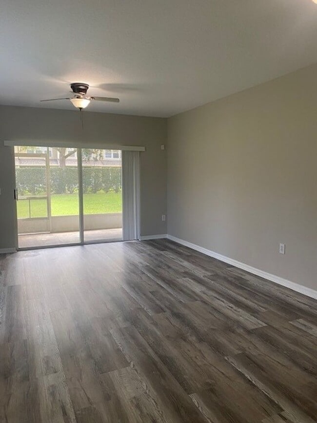 Building Photo - BEAUTIFUL 2BR/1.5BA TOWNHOUSE IN HAMPTON PARK