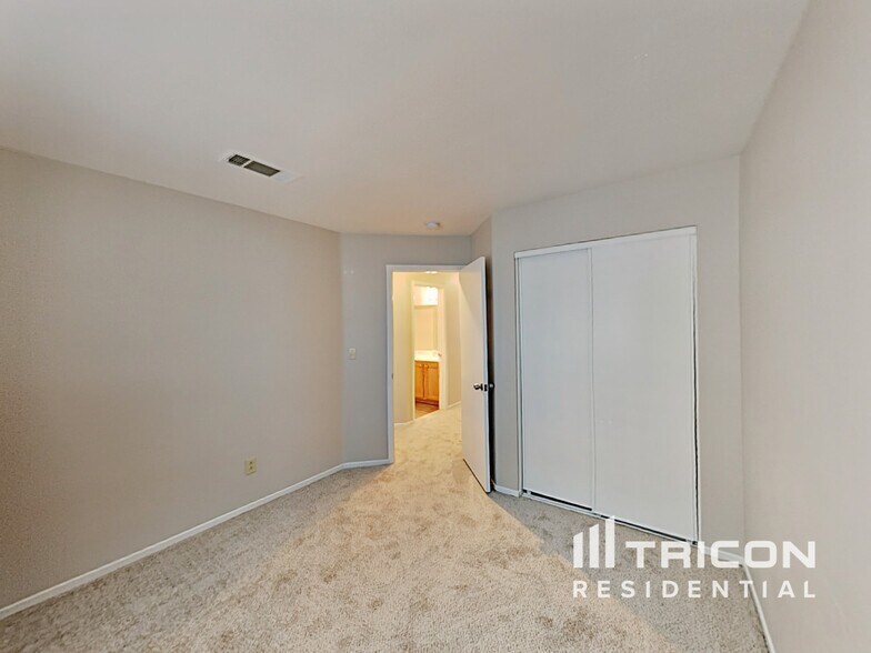 Building Photo - 6667 Whistling Swan Way