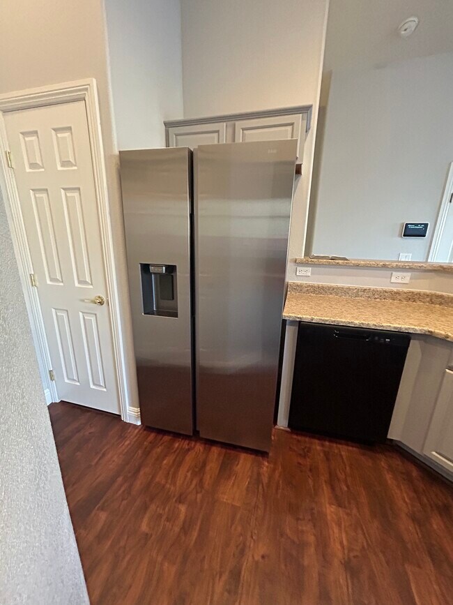 2089 Overton Beach St 2089 Overton Beach St Las Vegas NV 89156