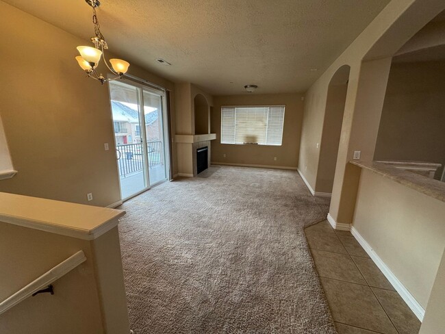 Building Photo - Great 2 bed, 2 bath town home in Lehi