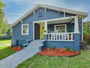 Building Photo - 1134 Pippin St