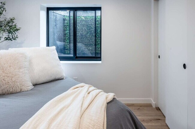 Building Photo - Modern Luxury Rental with Unobstructed Fla...