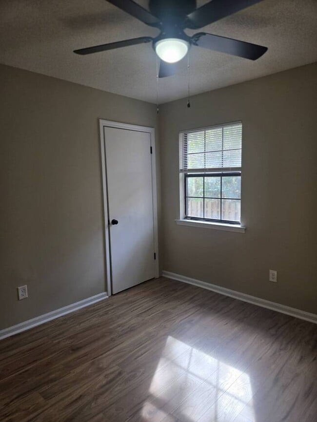 Building Photo - 123 Harmon Creek Dr