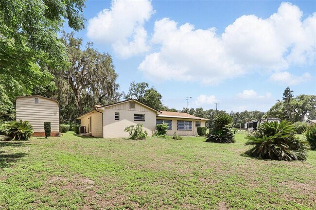 Building Photo - 2343 Greenacre Rd