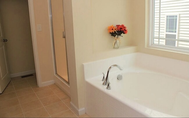 Building Photo - 2088 Tanners Mill Dr