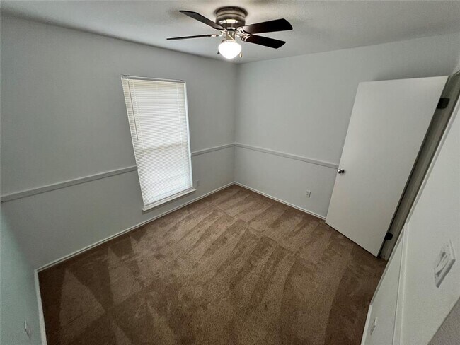 Building Photo - 204 Quail Meadow Dr