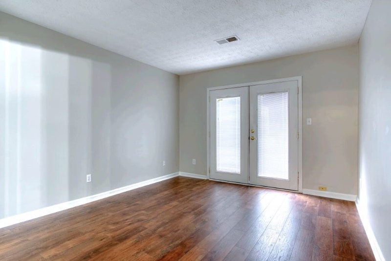 Building Photo - 3036 Regal Park Ct