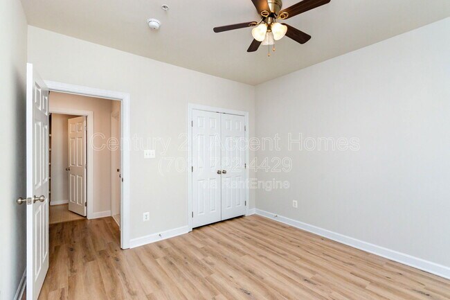 Building Photo - 5675 Harrington Falls Ln