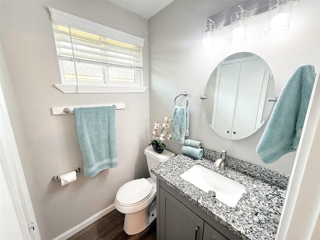 Building Photo - 307 Bellmar Ln