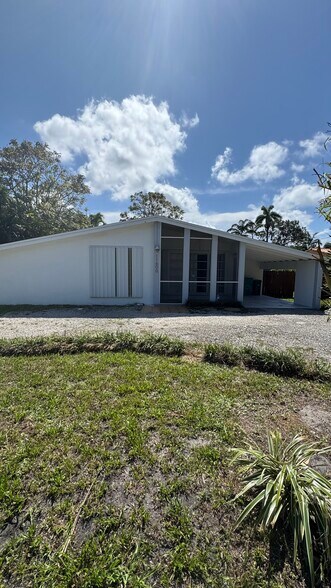 Building Photo - 11600 NE 6th Ave