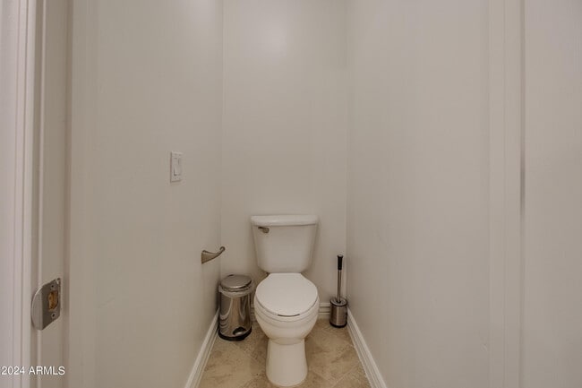 Building Photo - 5450 E Deer Valley Dr