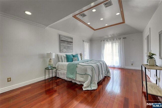 Building Photo - 91 Chestnut Ridge Rd