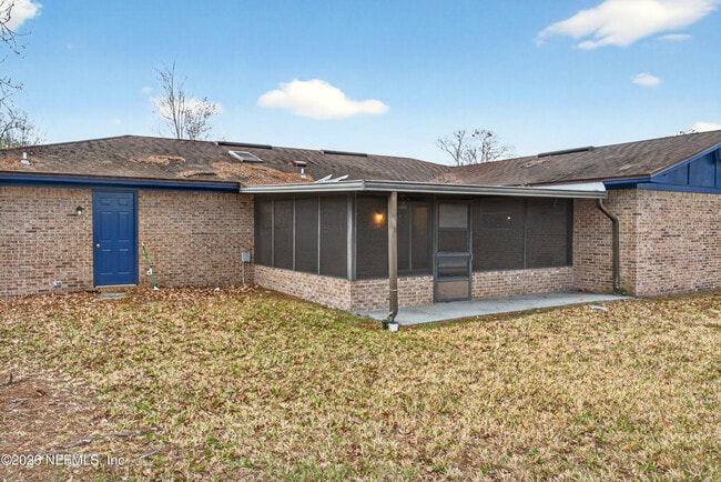 Building Photo - 217 Quince Ct