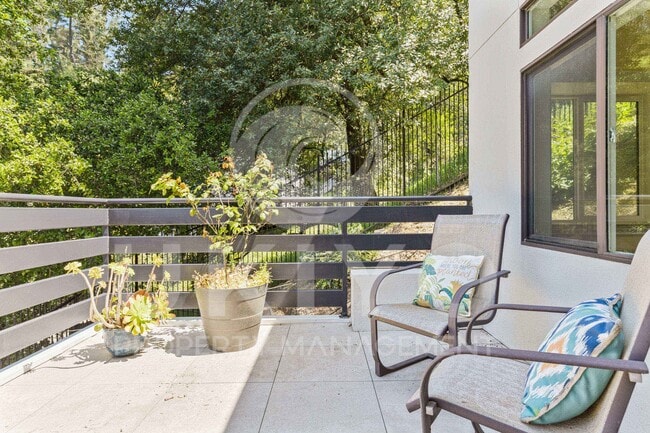 Building Photo - 6588 Longwalk Dr