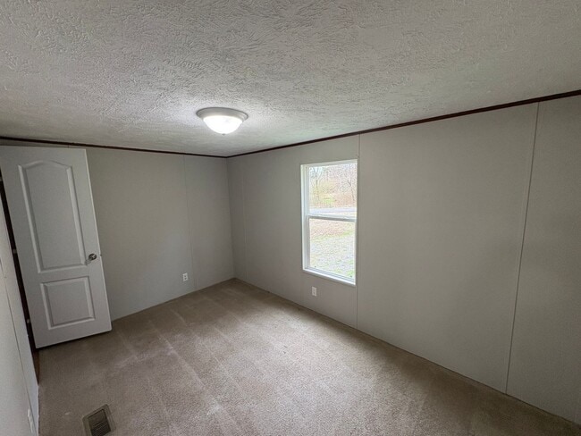 Building Photo - For Rent