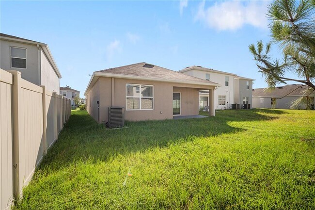Building Photo - 35694 Sunflower Hl Dr