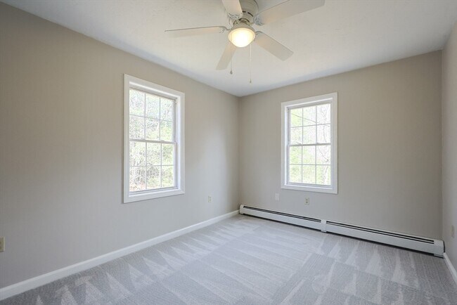 Building Photo - 127 Brook Rd