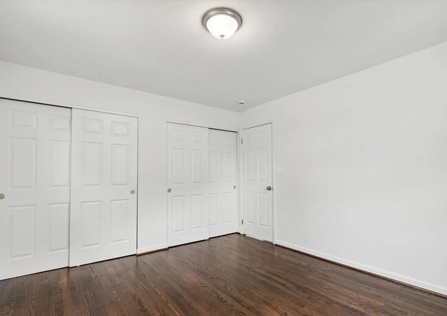 Building Photo - 5522 Lanham Way