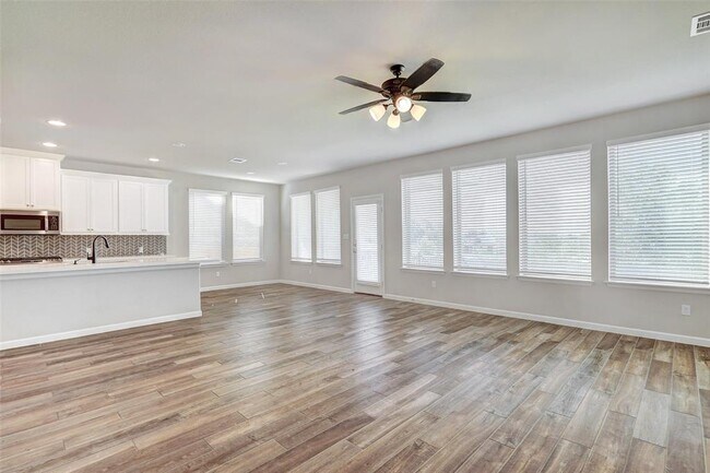 Building Photo - 2604 San Bautista Wy