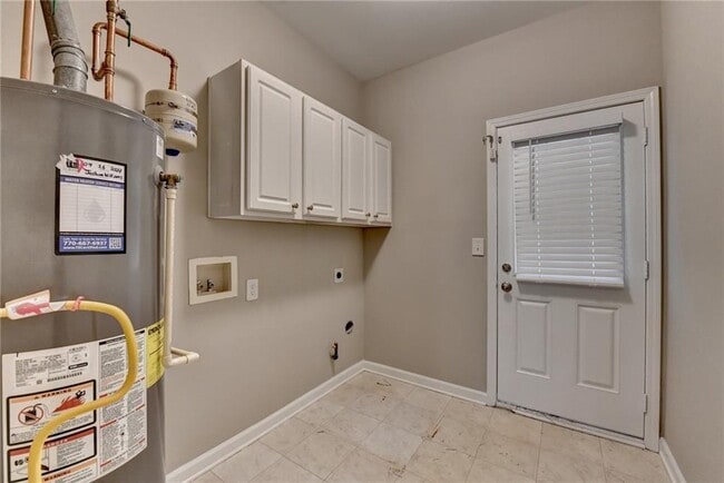 Building Photo - 4021 Edgecomb Dr
