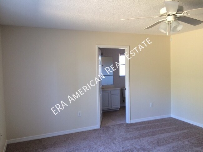 Building Photo - 7474 Manatee St