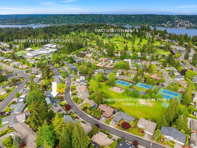Building Photo - 5bd/2.75ba Bellevue Home
