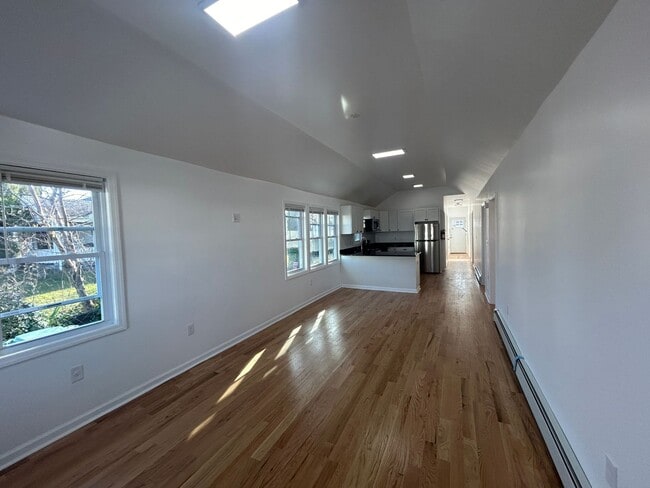 Building Photo - 1602 Heck Ave