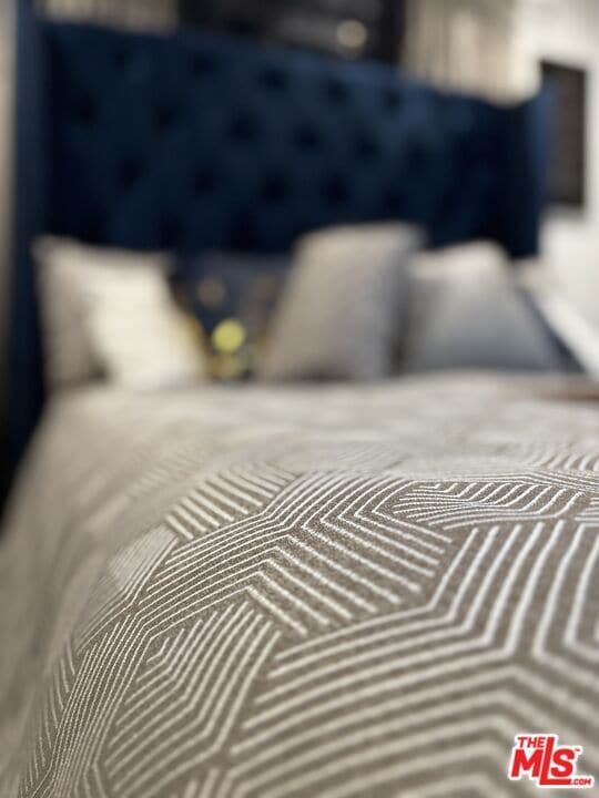 Building Photo - 1377 Sultana