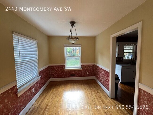 Building Photo - 2440 Montgomery Ave SW