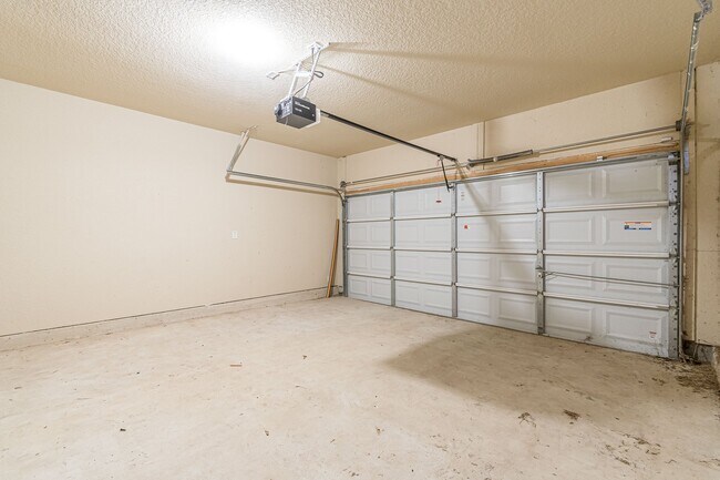 Building Photo - 6802 Fort Bend