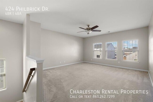 Building Photo - 424 Philbrick Dr