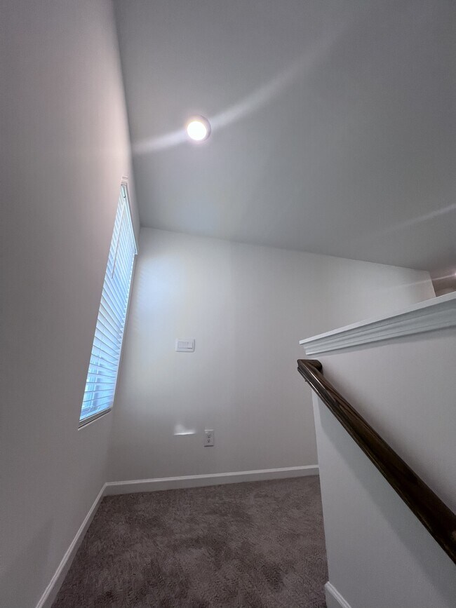 Building Photo - 6092 Knickerbocker Street