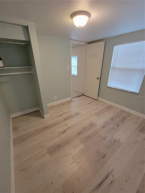 Building Photo - 5610 Kelly Dr N