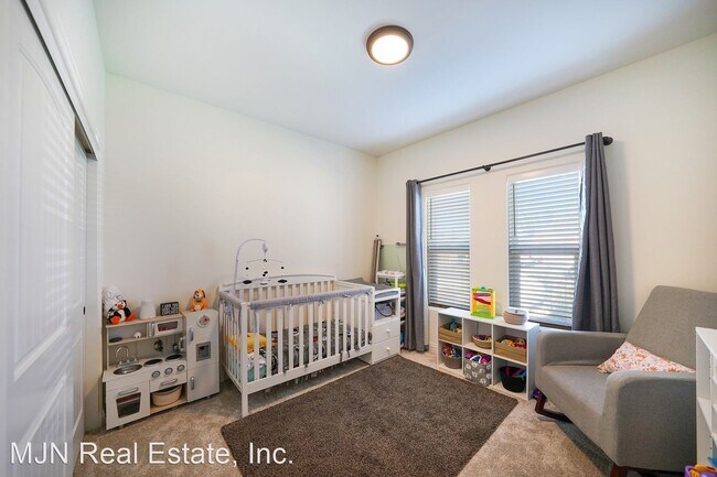 Building Photo - 4 br, 2 bath House - 914 Passion Place