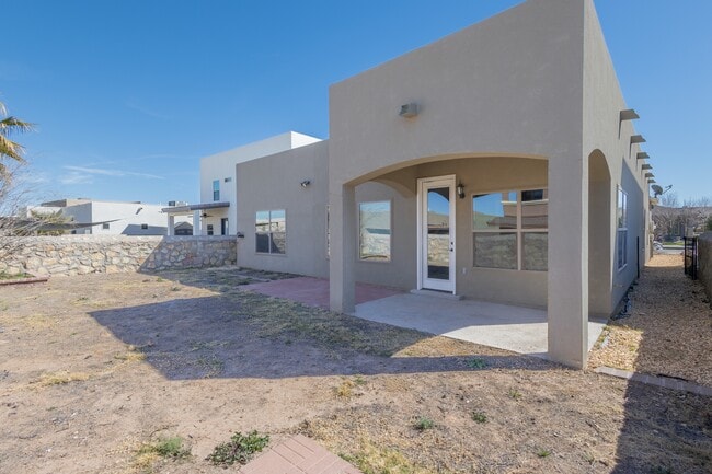 Building Photo - 3135 Red Creek