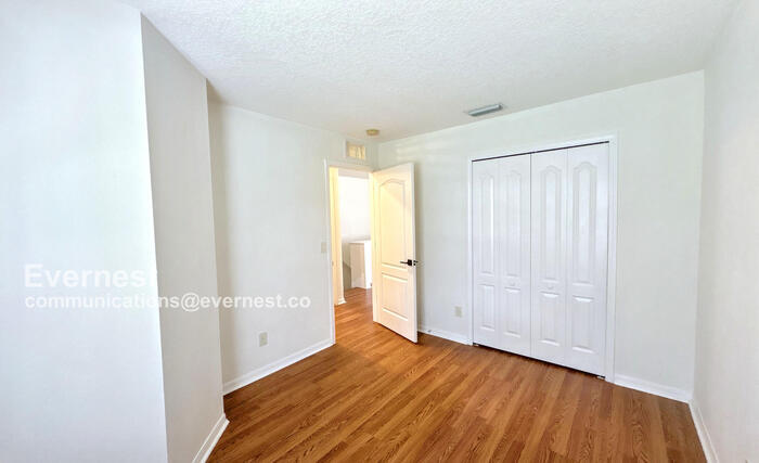 Building Photo - 10545 Shady Falls Ct