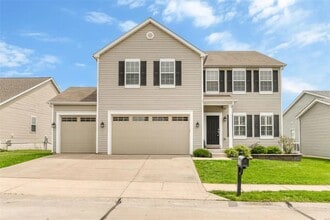 Building Photo - 1824 English Oak Dr