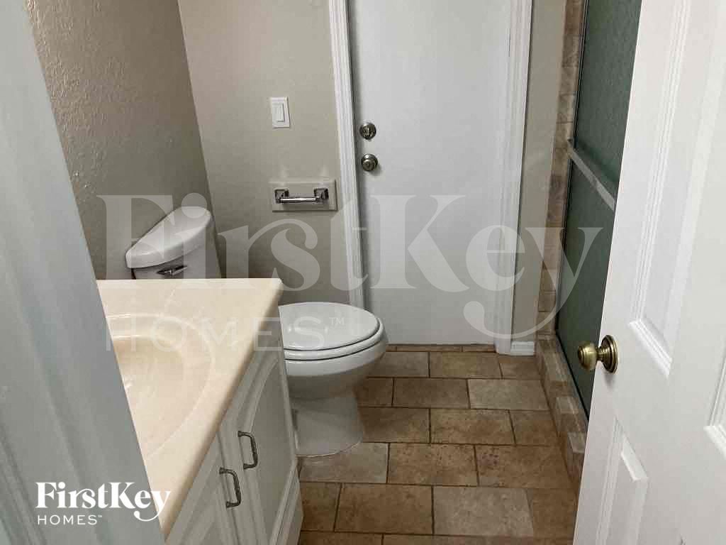 Building Photo - 820 Springview Ave NW