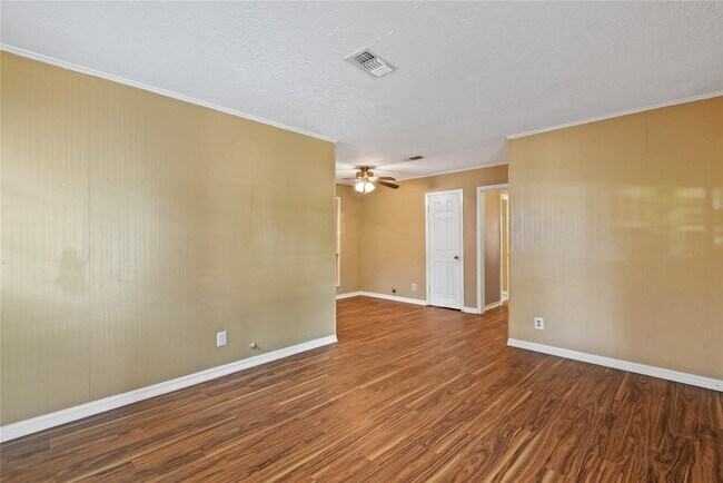 Building Photo - 2817 Lancaster Ln